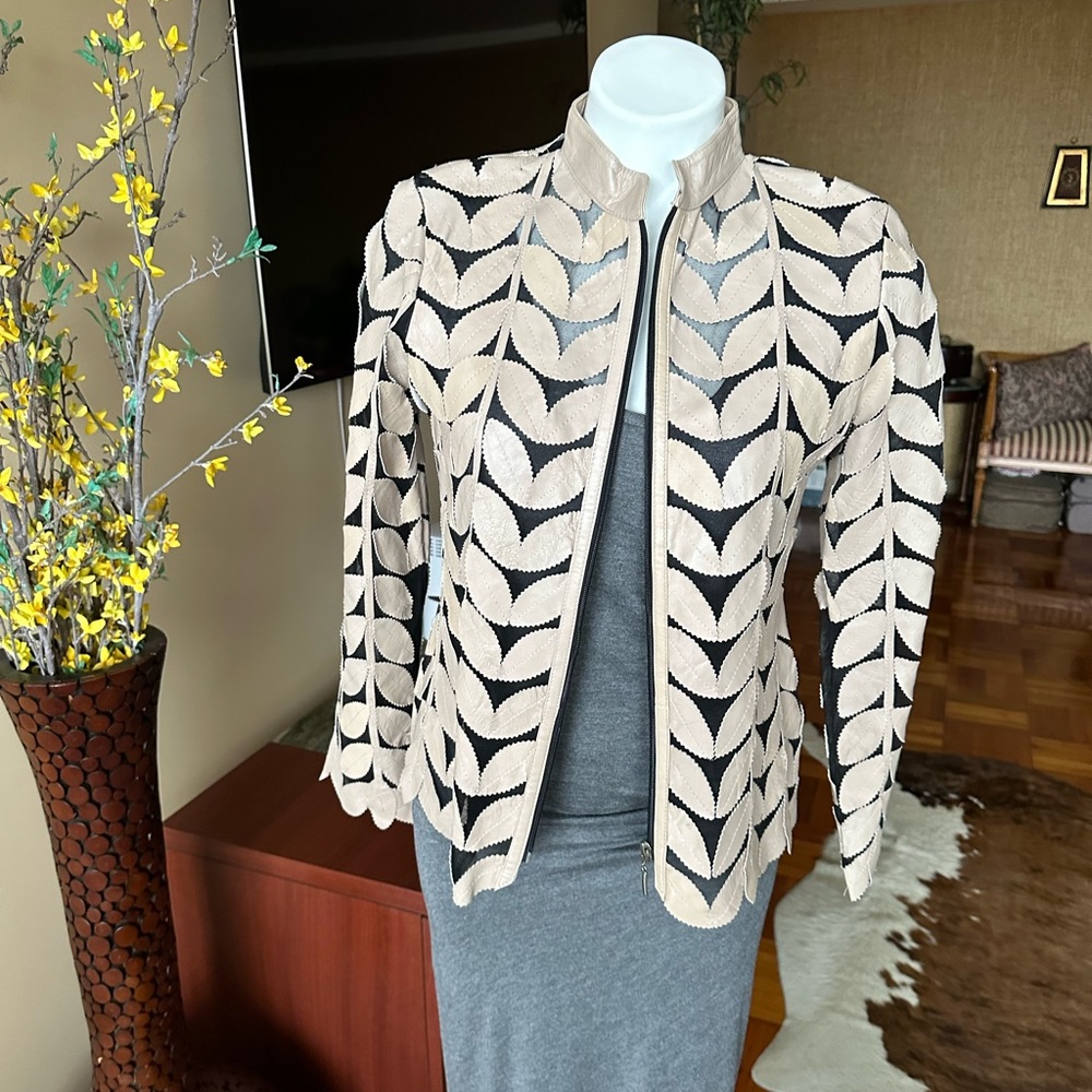 Brand new Fabulous Beige  Natural Soft Leather designed Cardigan .Size L (fit M)